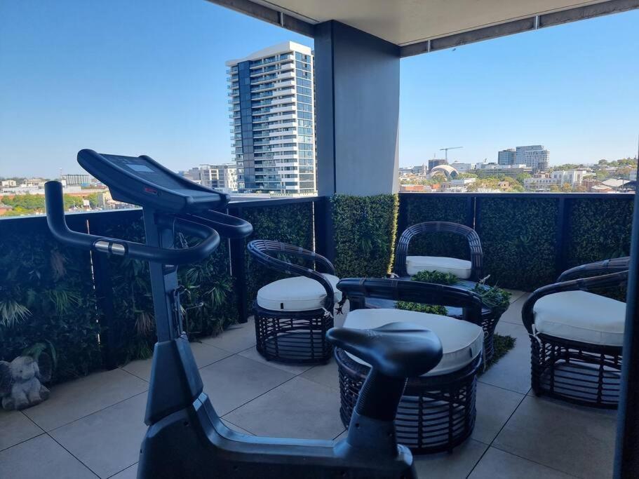 2 Bedrooms Aptmt With Ocean View Джилонг Екстериор снимка