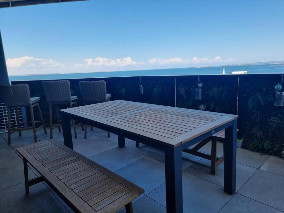 2 Bedrooms Aptmt With Ocean View Джилонг Екстериор снимка